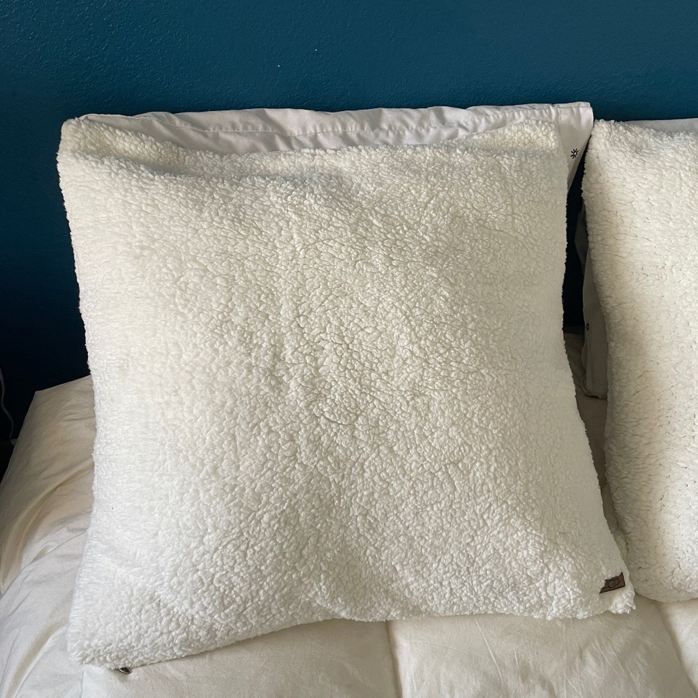 Ugg pillow shams